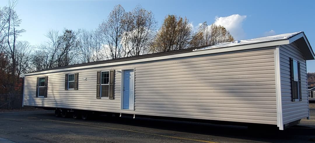 Economy 14663z elevation and exterior home features