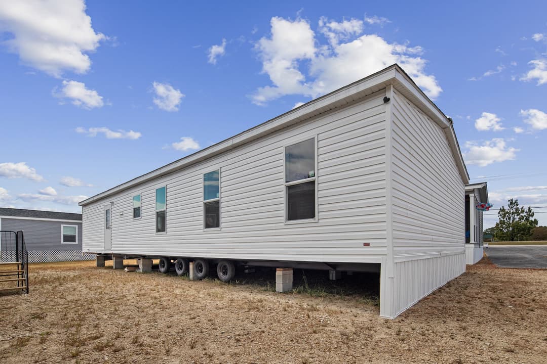 Riverbank 2856 (inventory) exterior home features