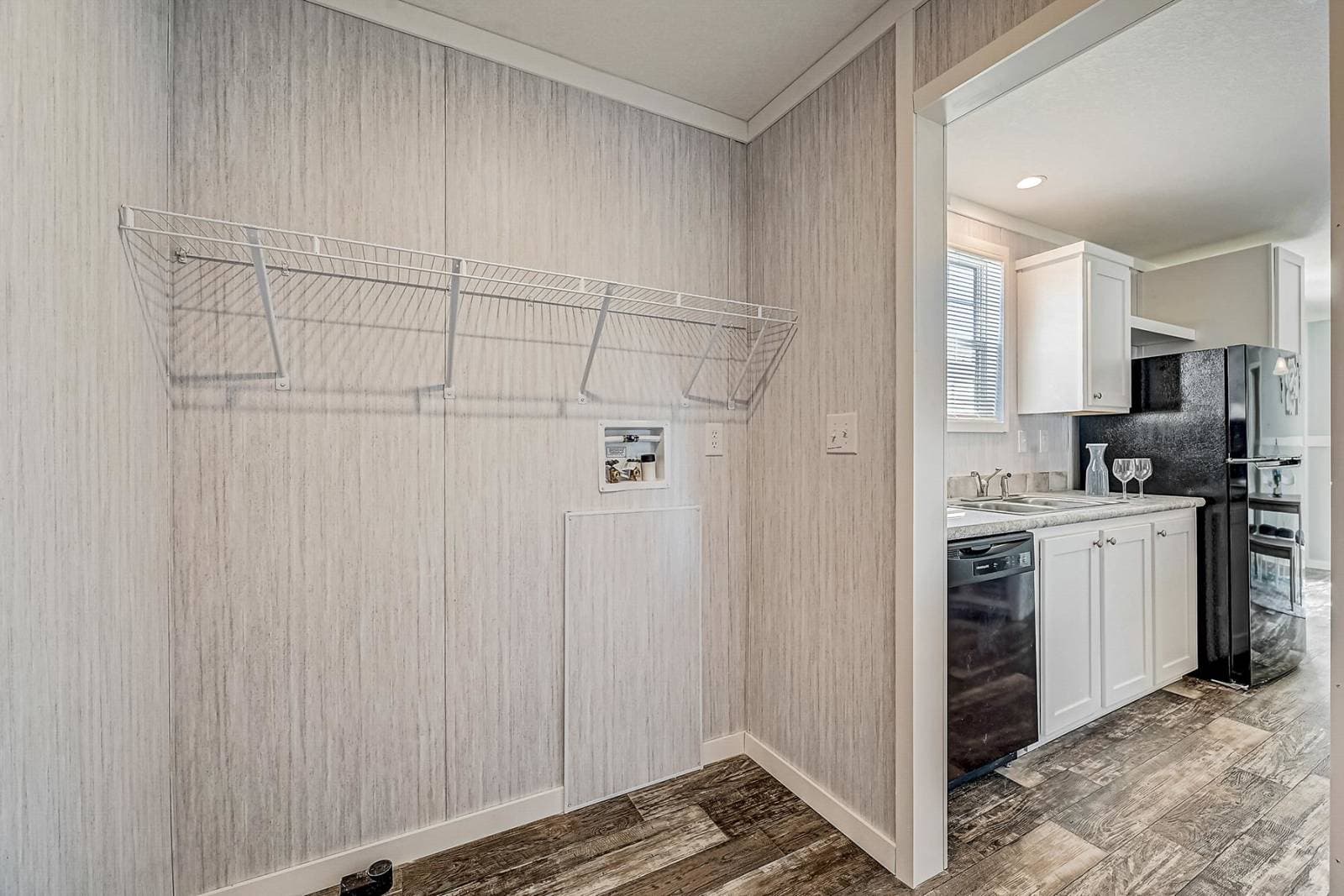 Grand slam 2848302 interior home features