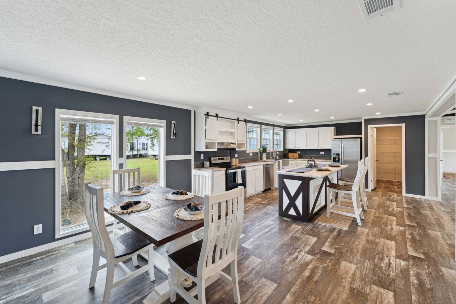 The aaron kitchen home features