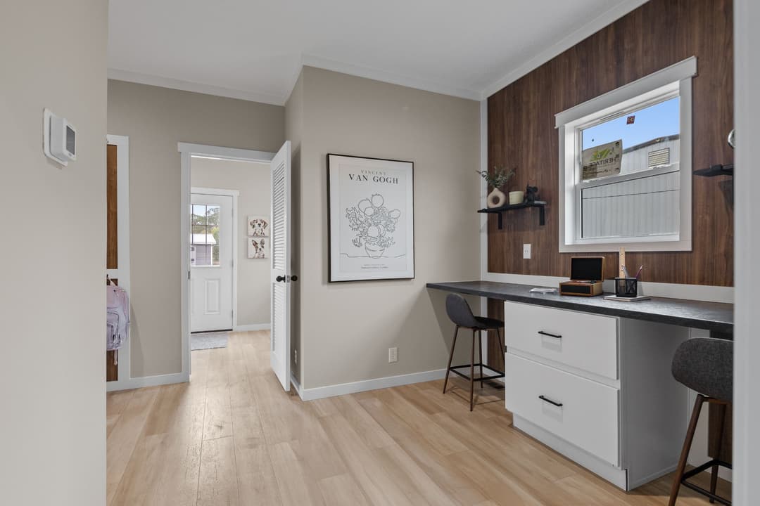 The altitude 2 interior home features