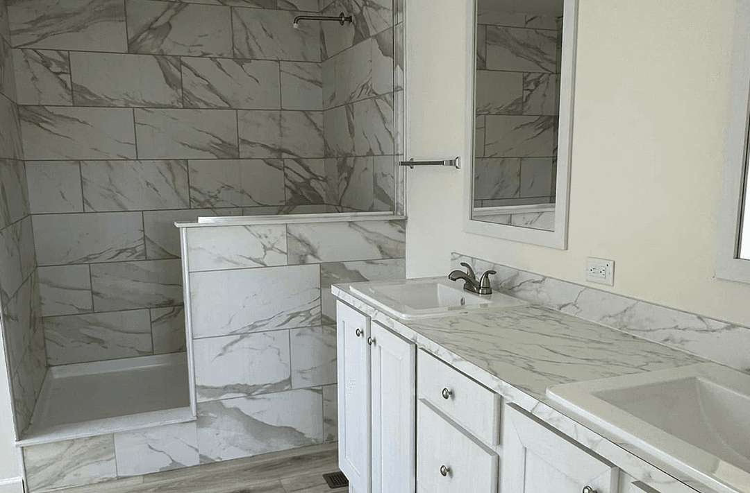 Augusta bathroom home features