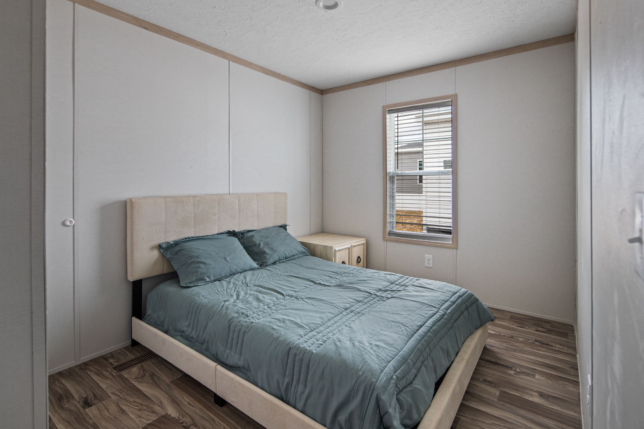 Sage (inventory) bedroom and interior home features