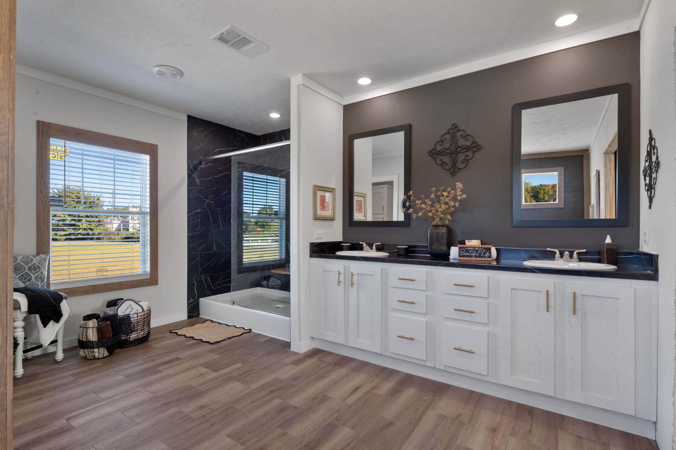 The twin creek interior and bathroom home features