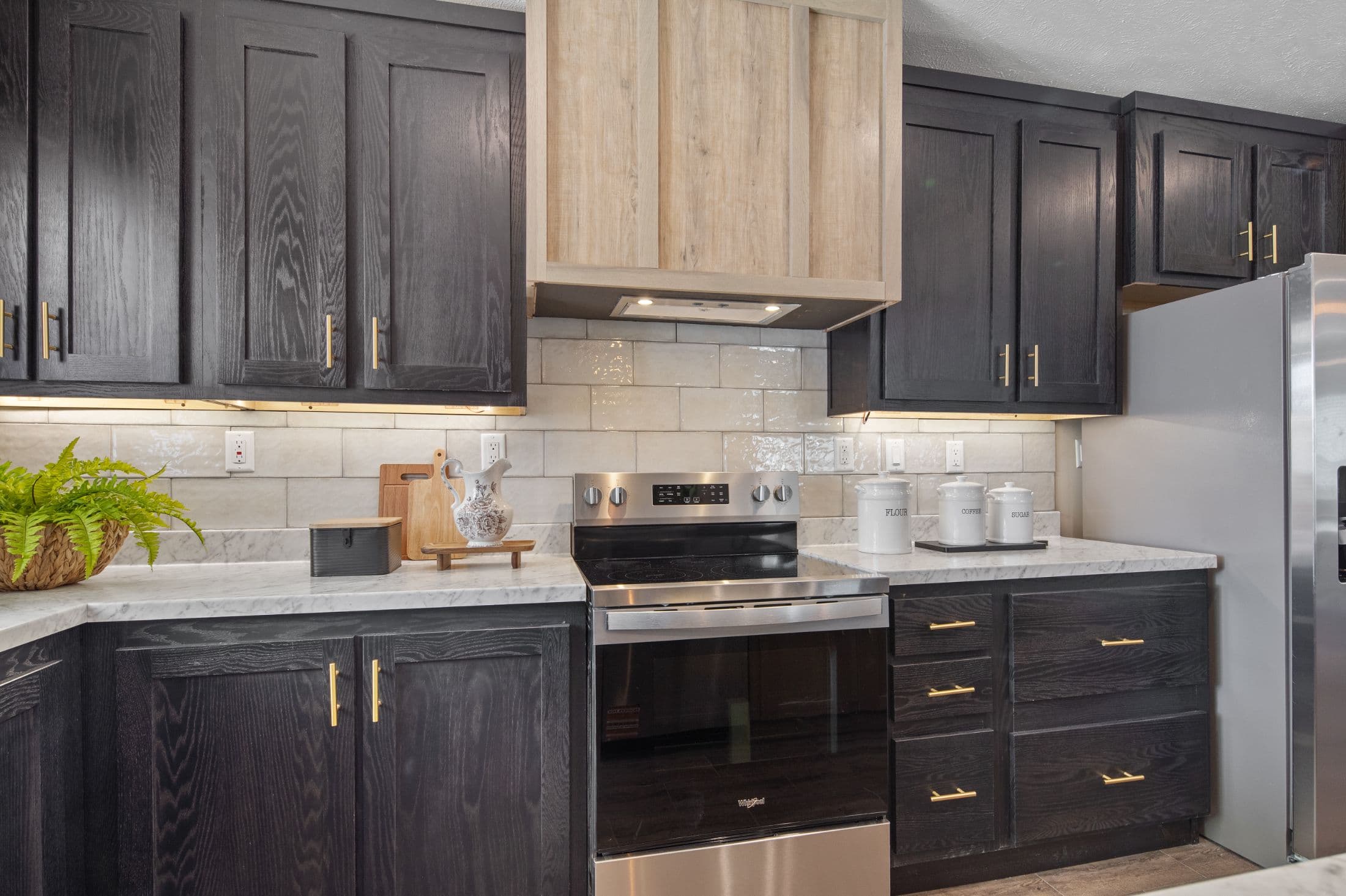 The hangout kitchen home features