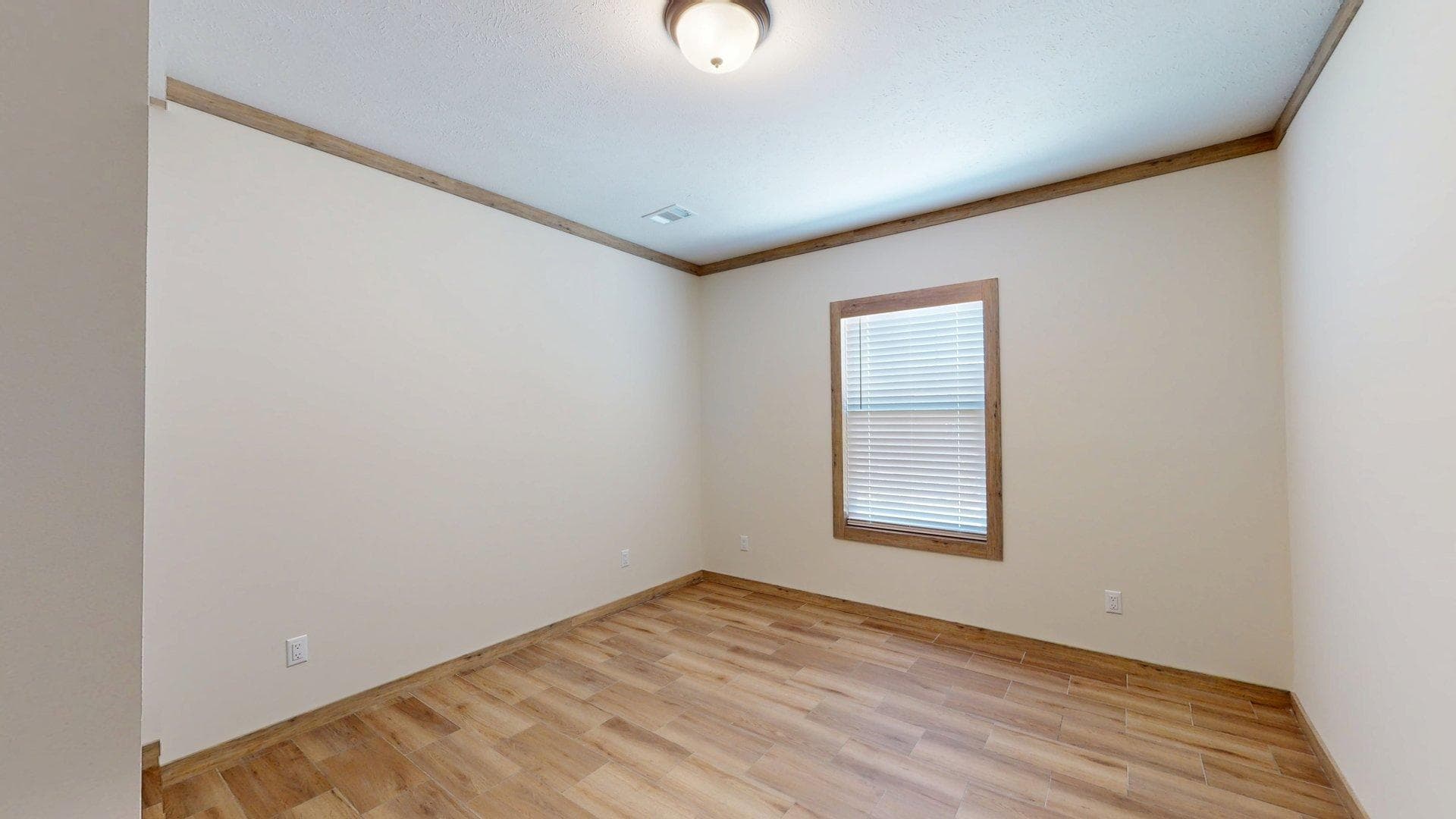 Mountain laurel bedroom home features