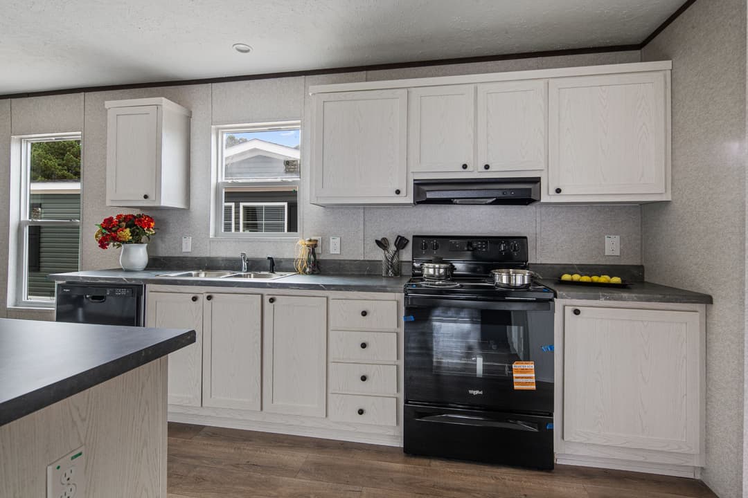 Riverbank 2856 (inventory) kitchen home features