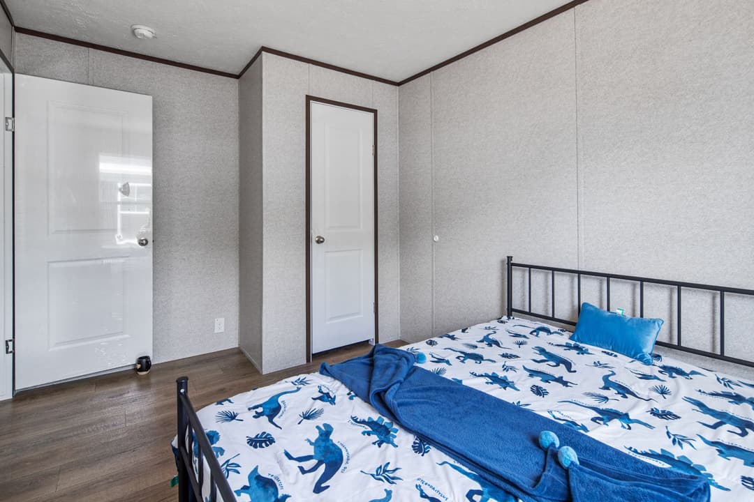 Riverbank 2856 (inventory) bedroom home features