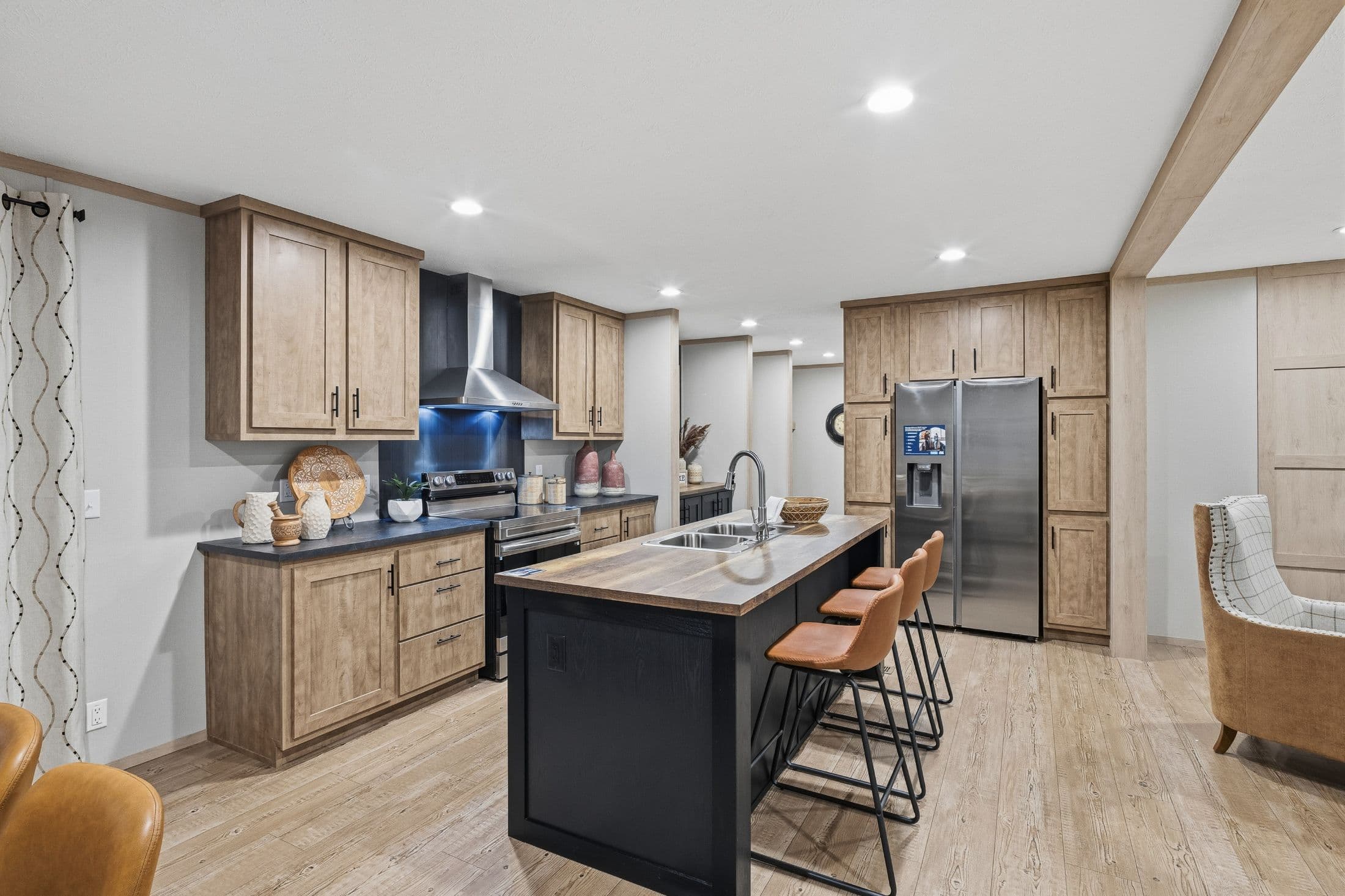 Expedition  home features