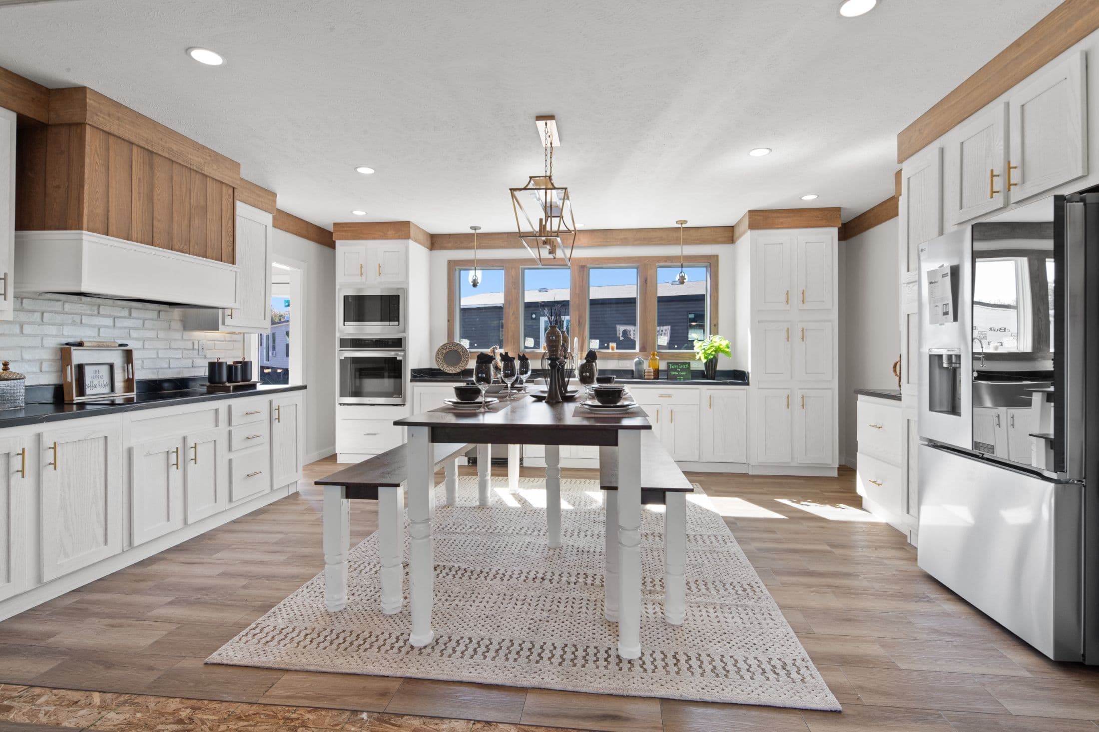 The twin creek interior and kitchen home features