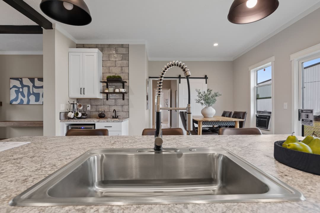 The altitude 2 kitchen home features