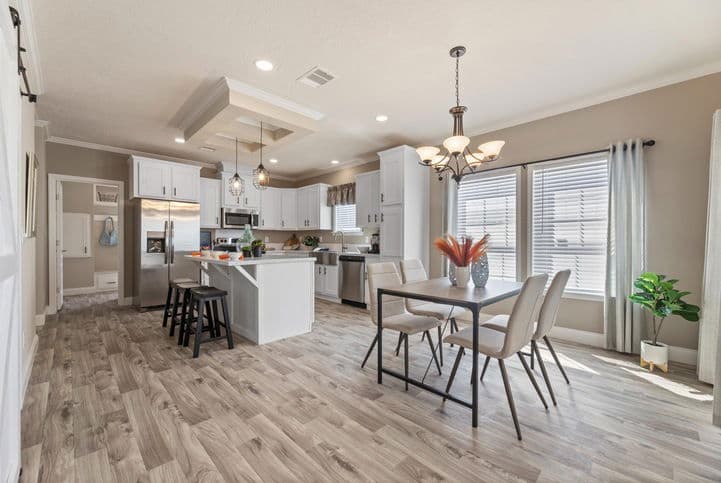 Timberview 32663e kitchen home features