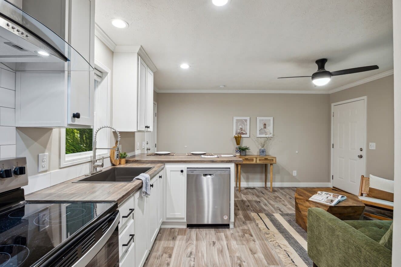 Blue ridge duplex kitchen home features