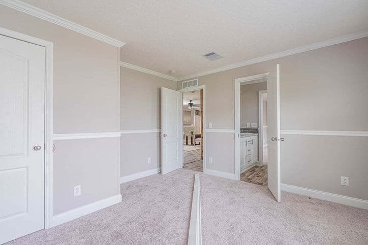 Kimbrel 28764a bedroom home features