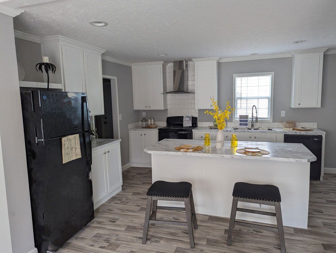 Cavco 28563c kitchen home features