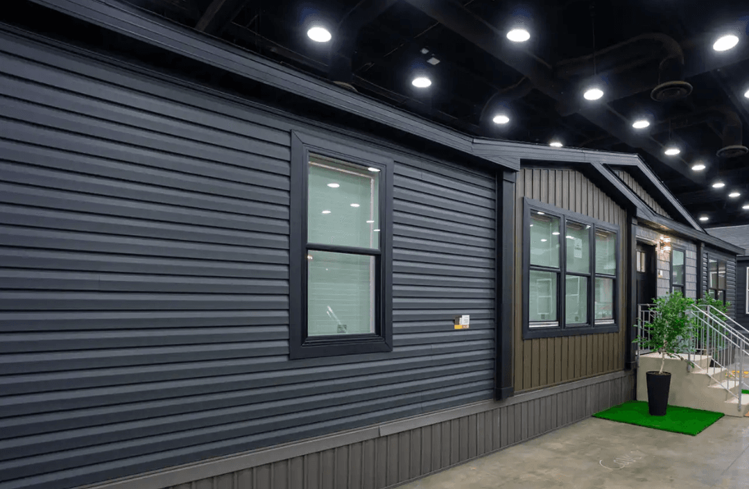 Aura exterior home features