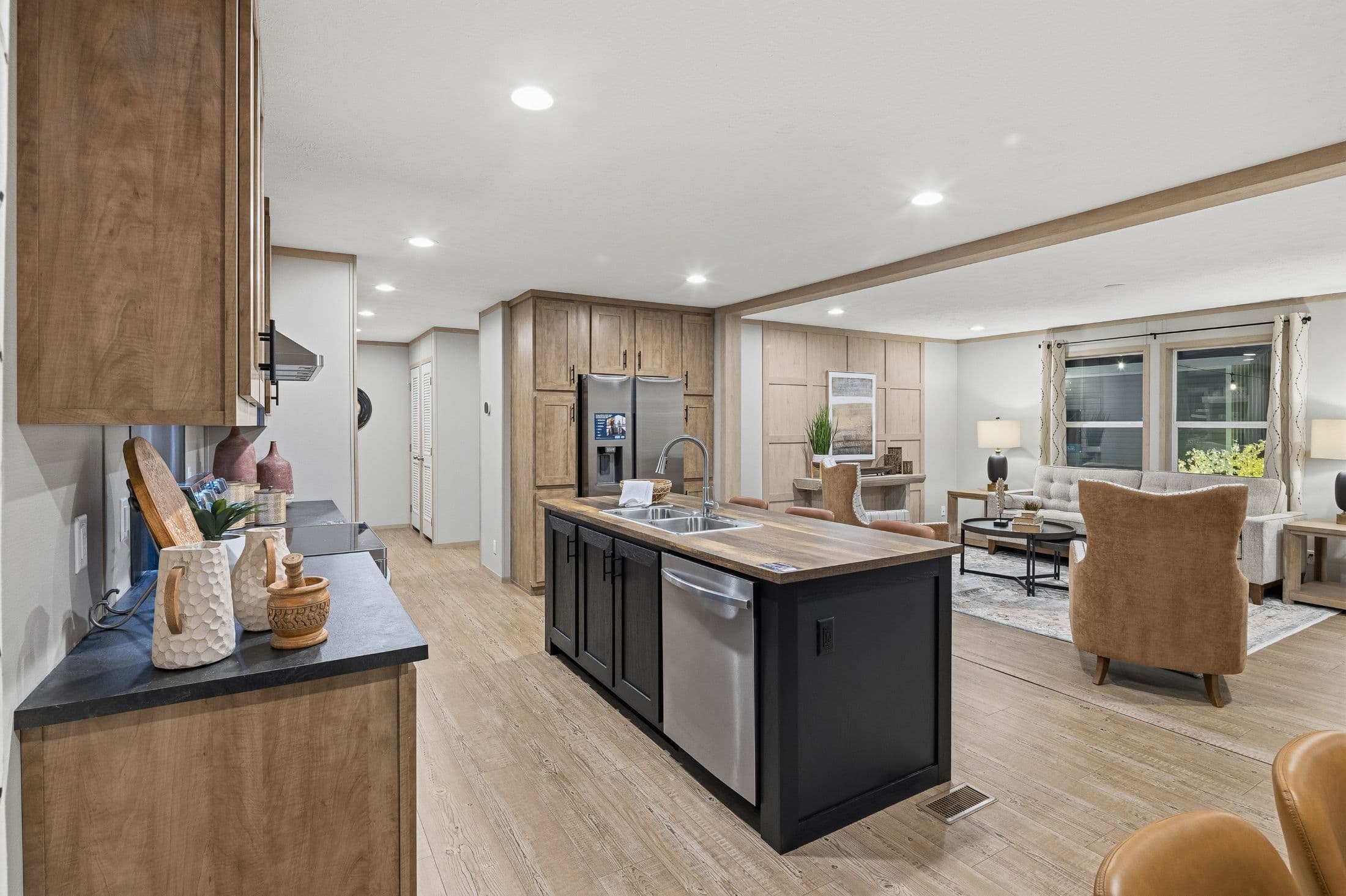 Expedition  home features