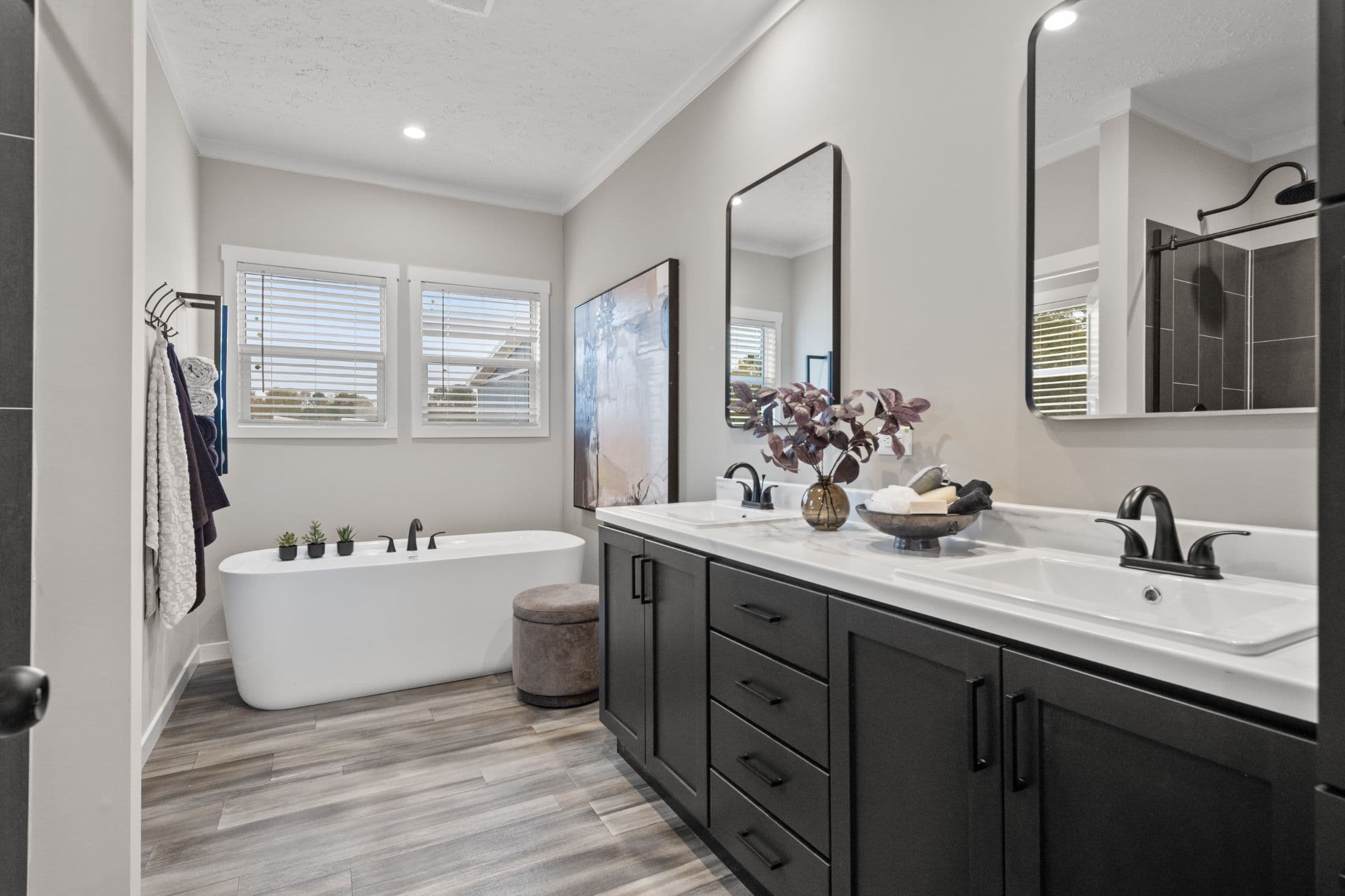 The altitude 1  home features