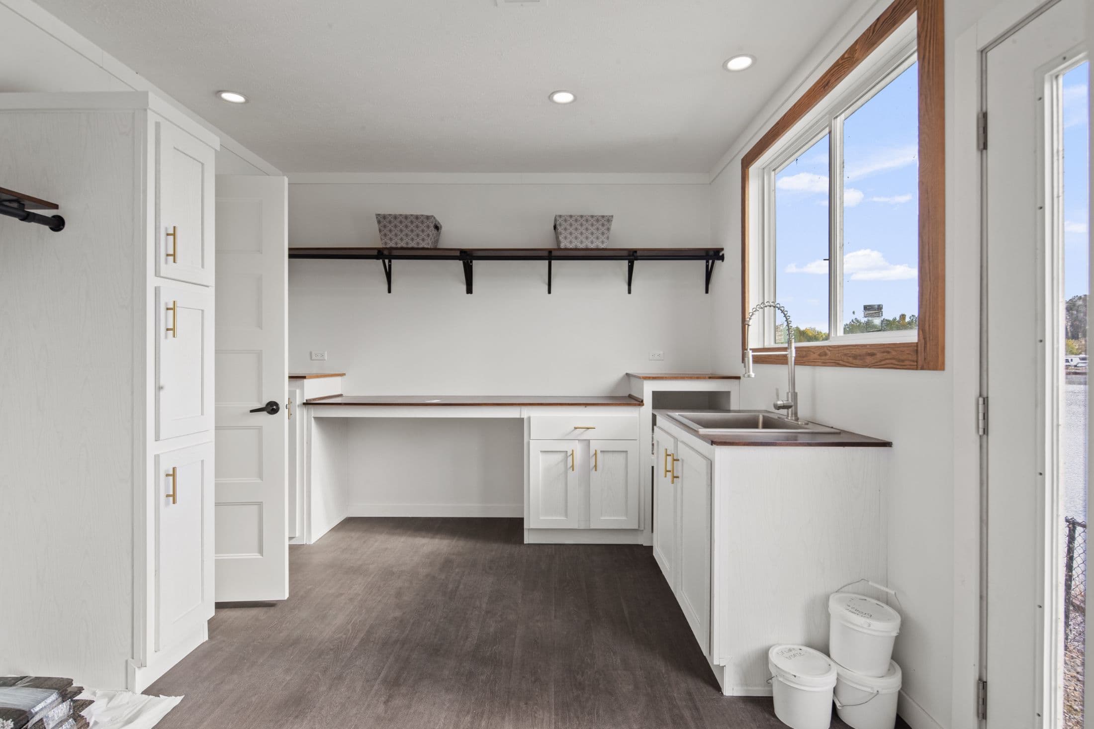 The little creek interior home features