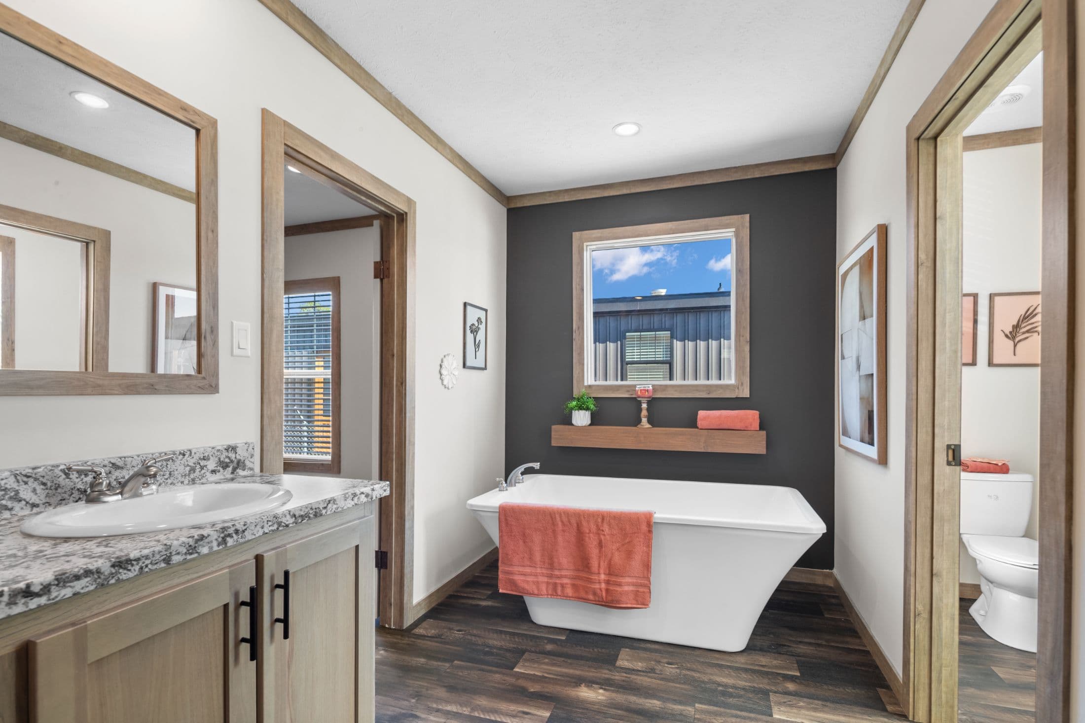 The cedar creek bathroom home features