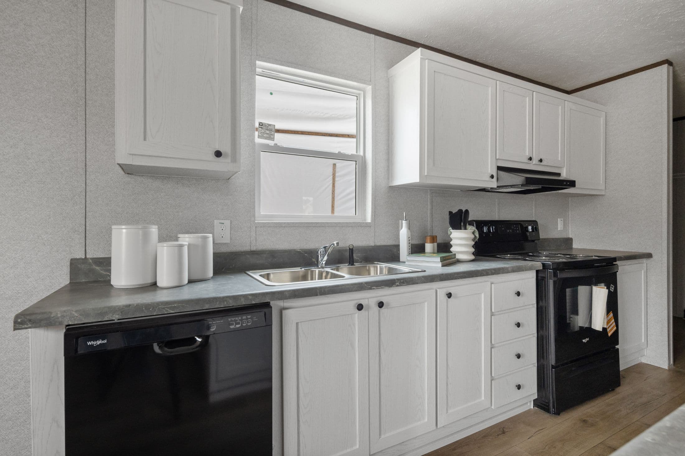 The porch model 3252 kitchen home features