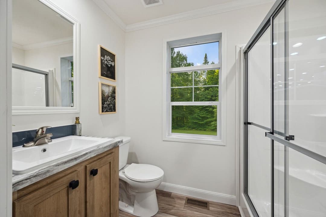 Blue ridge duplex bathroom home features