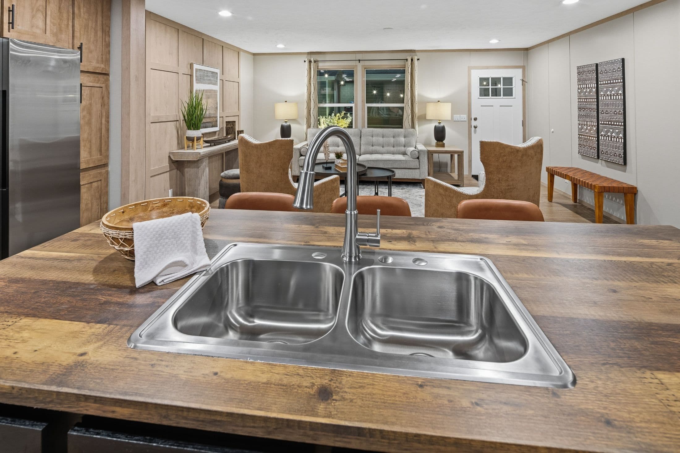 Expedition  home features