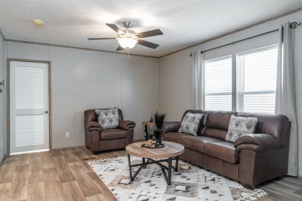 Tradition 72 interior home features