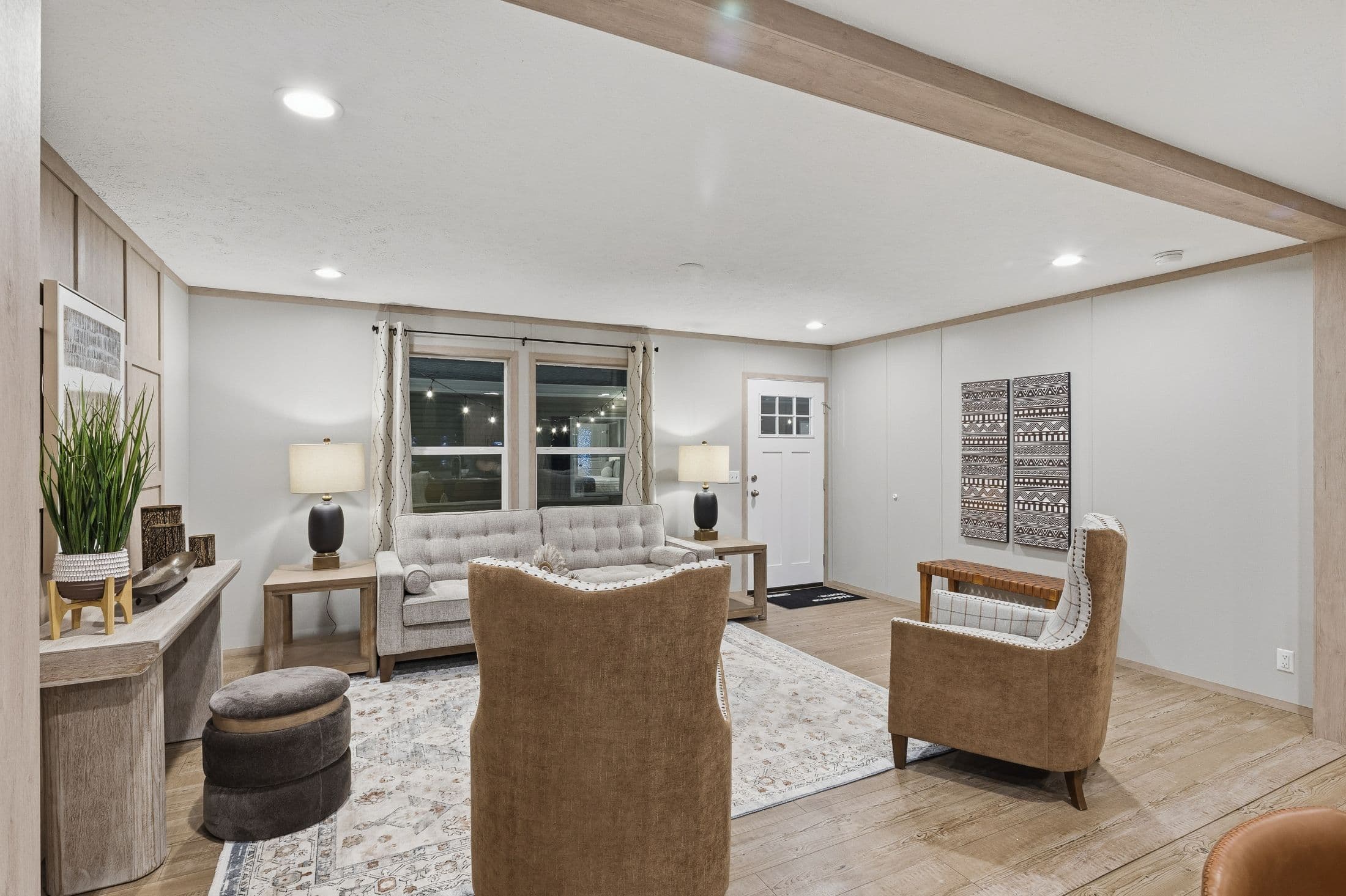 Expedition  home features