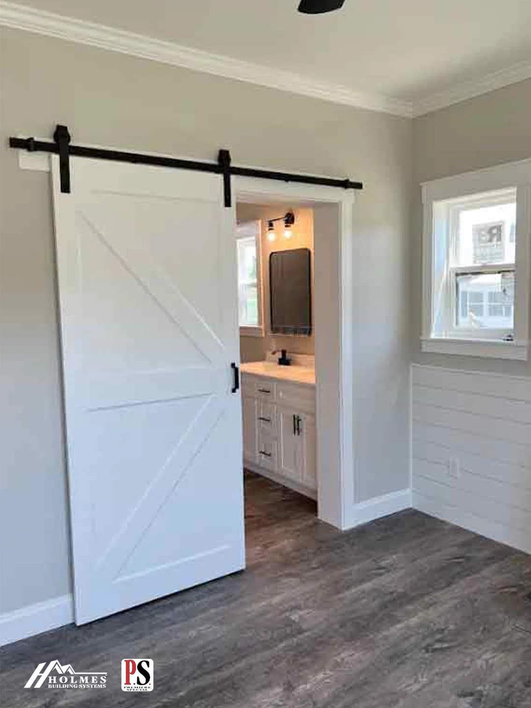 Country farmhouse interior home features