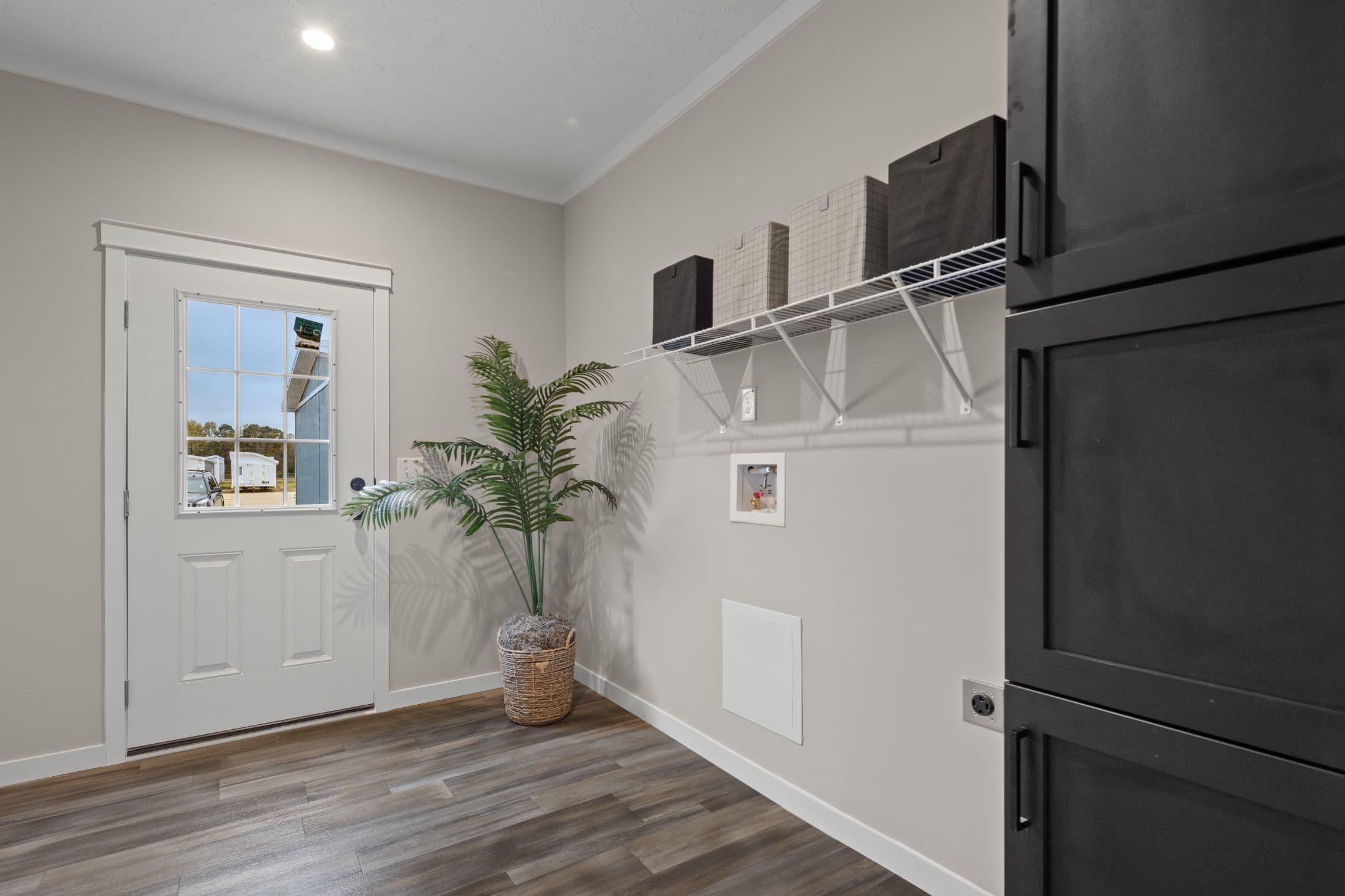 The altitude 1  home features