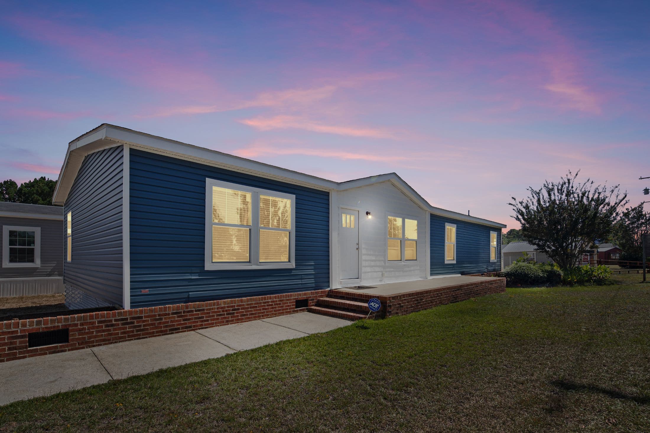 Birdie (inventory) hero and exterior home features