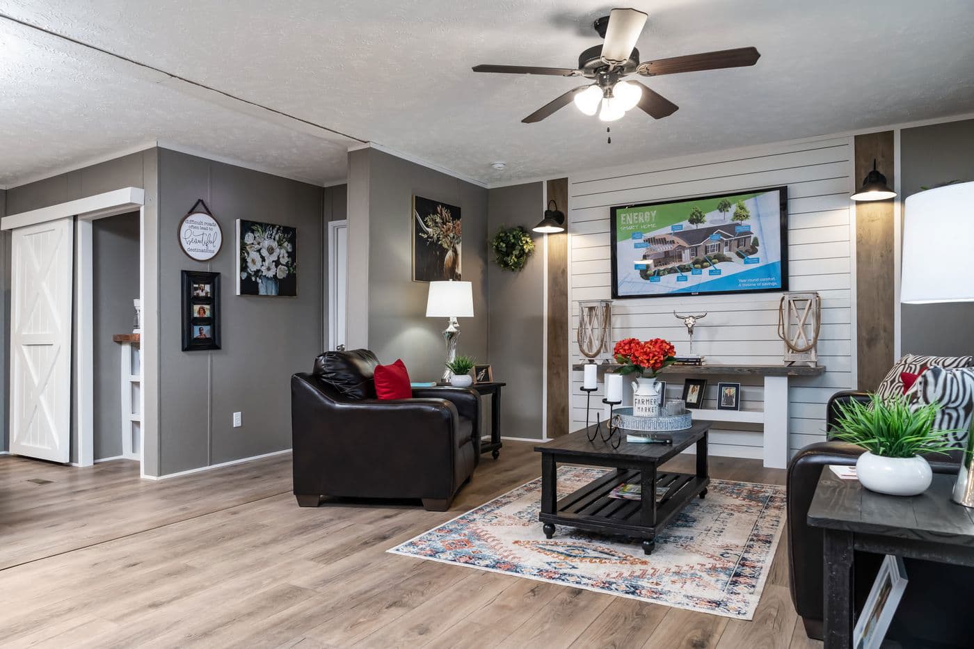 Savannah breeze interior home features