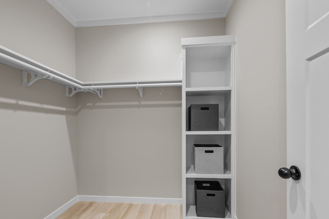 The altitude 2 interior home features