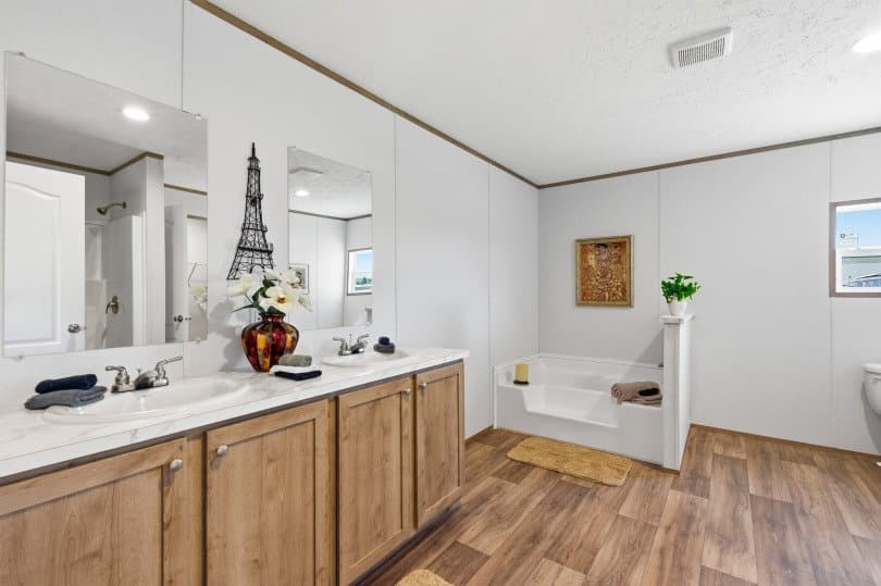 Phoenix 32483b  home features