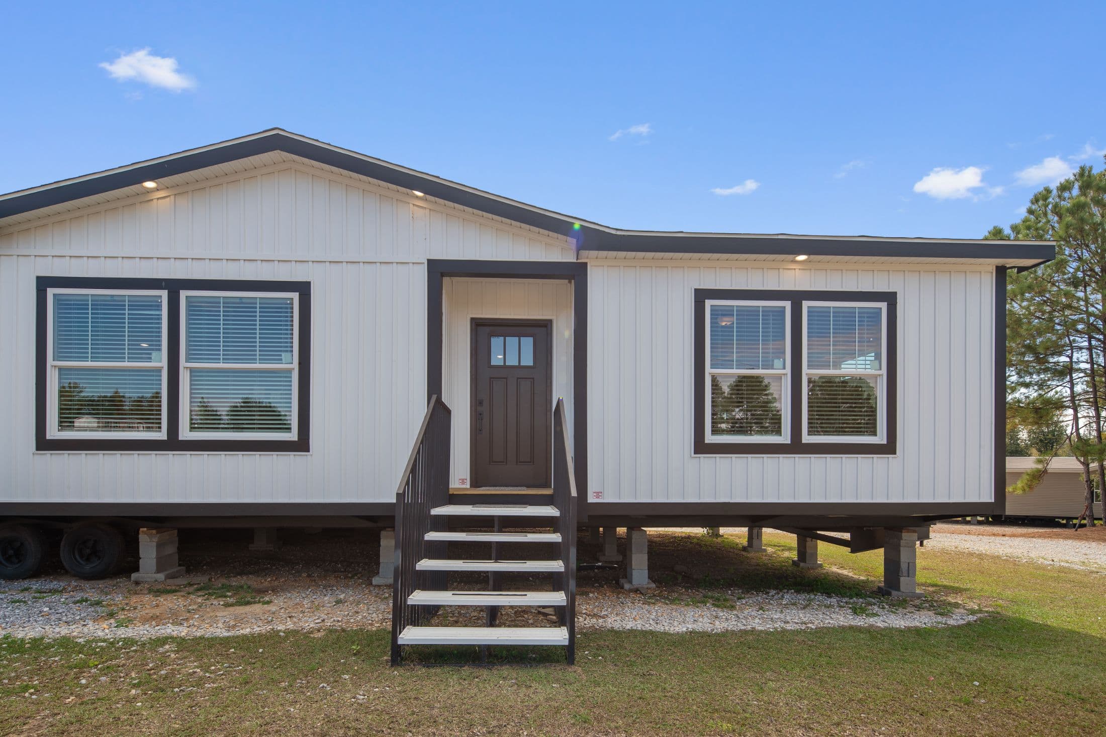 The roxy  home features