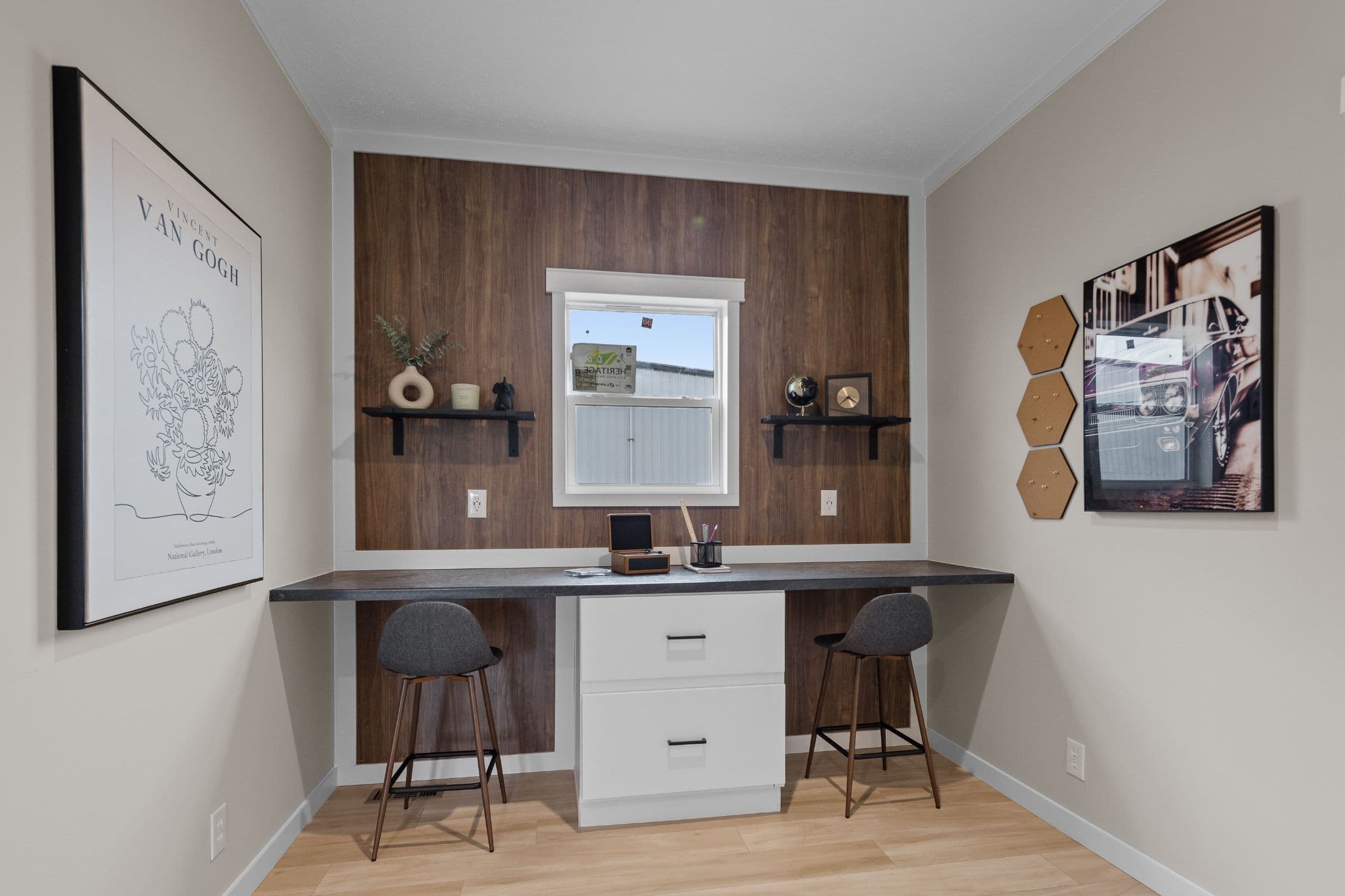 The altitude 2 interior home features