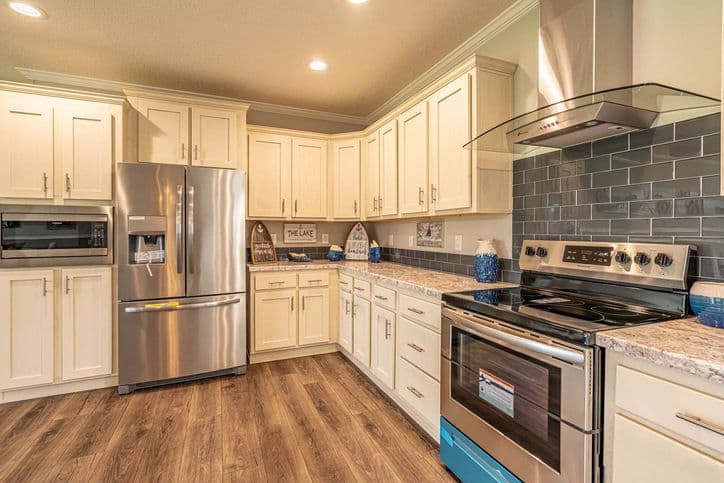 Thomas 32663b kitchen home features