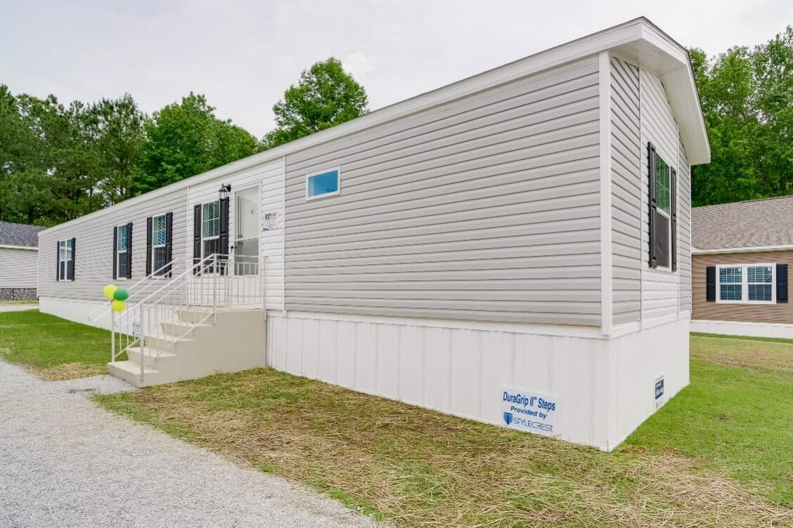 Velocity 16763l exterior and elevation home features