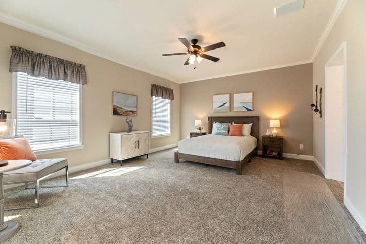 Timberview 32663e bedroom home features