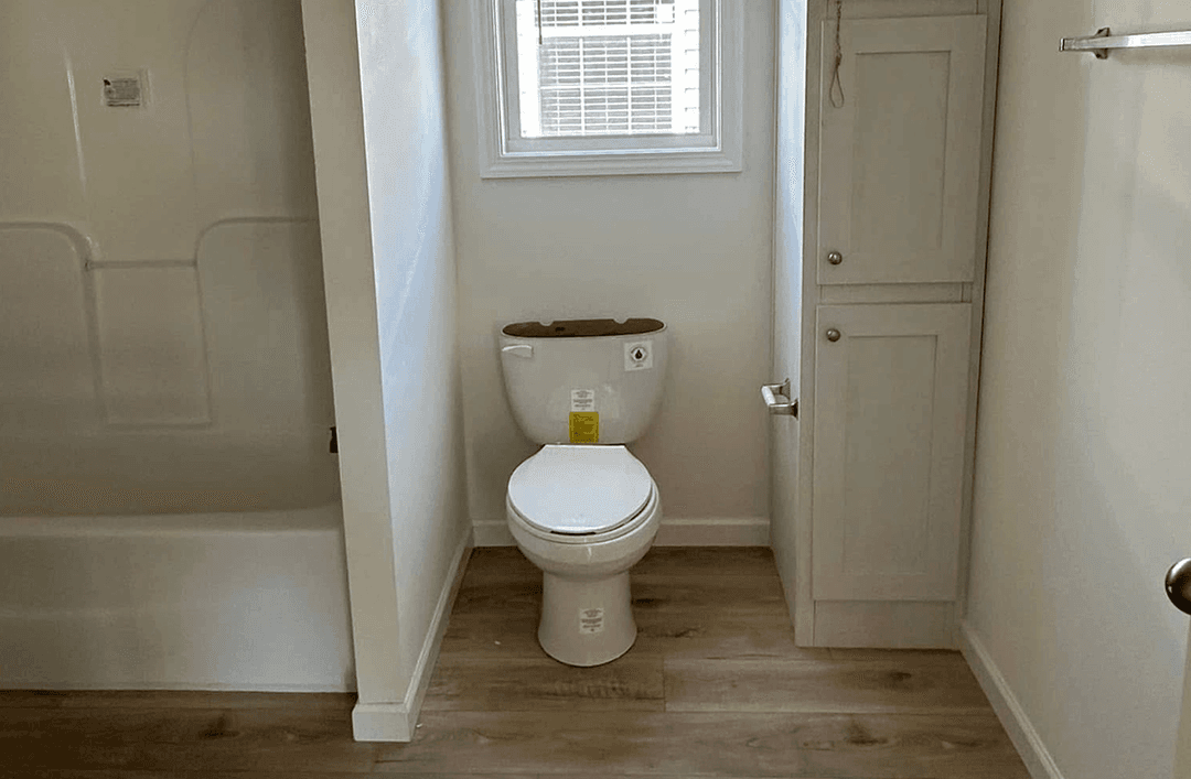 Augusta bathroom home features