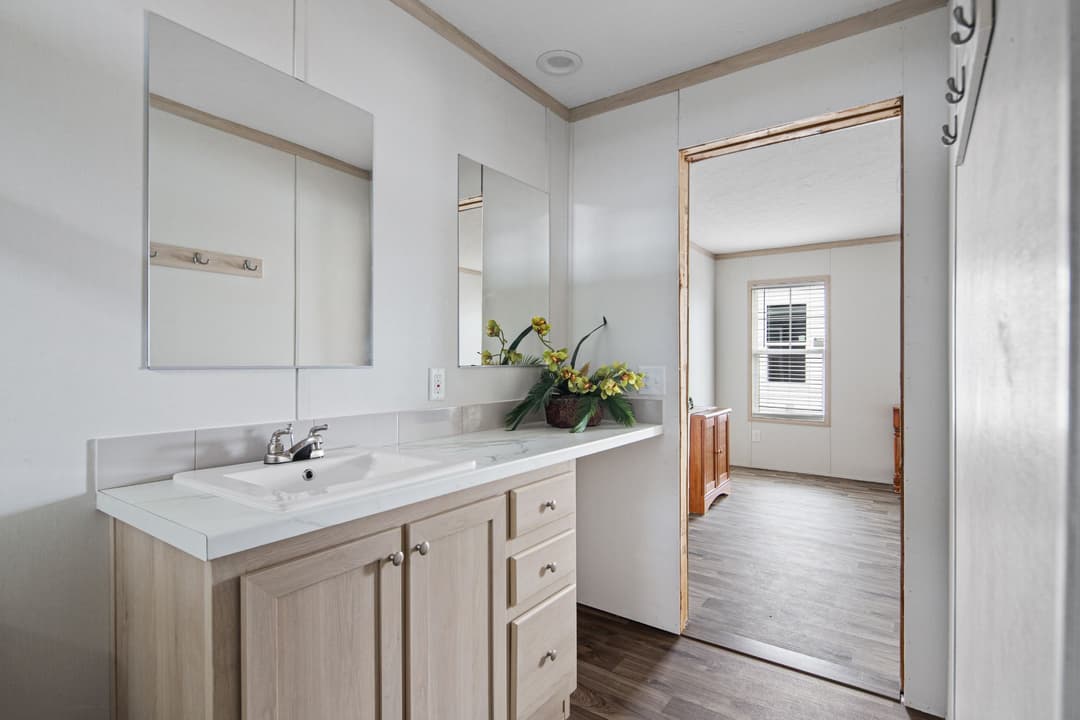 Sage (inventory) bathroom and interior home features