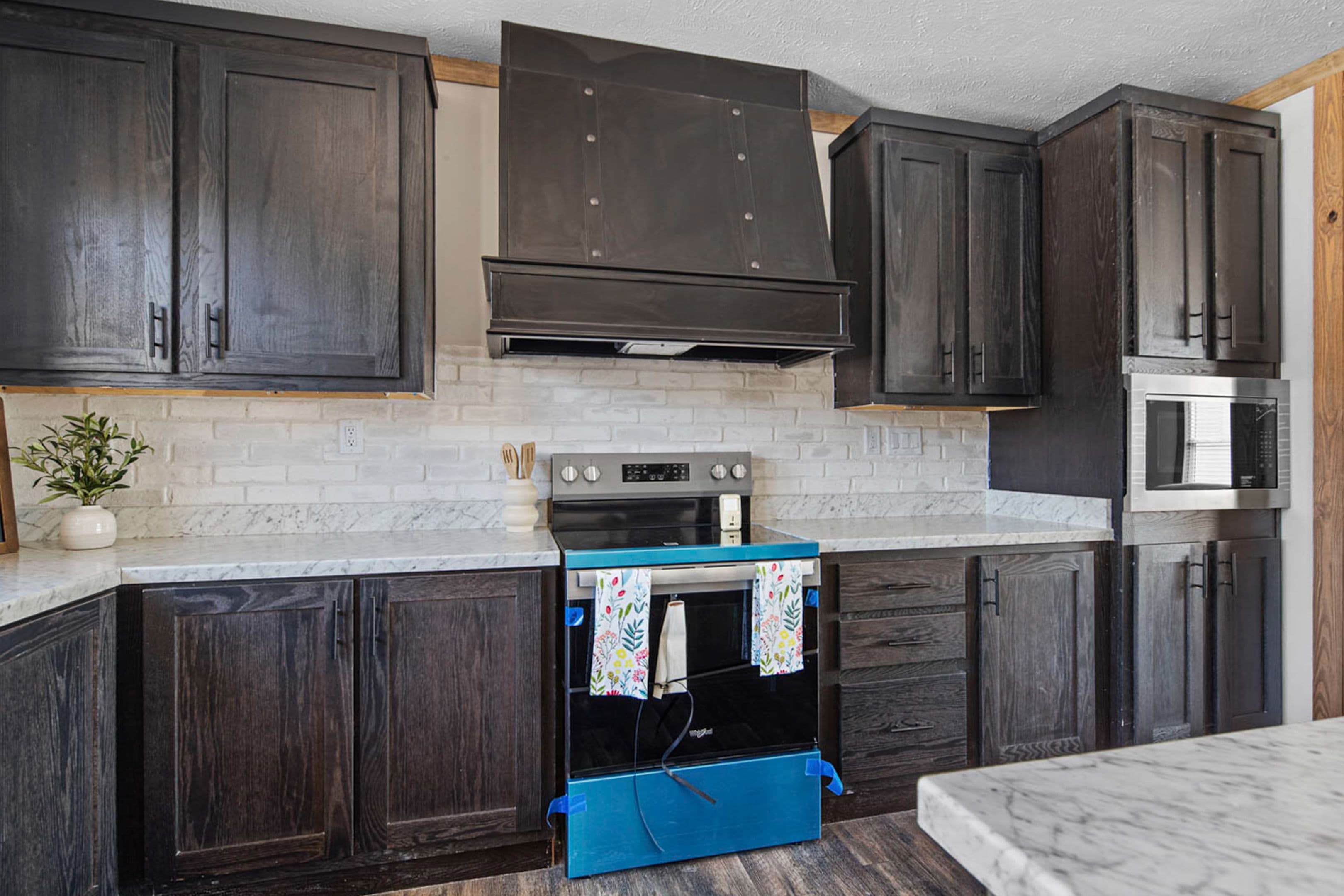 The delilah (inventory) kitchen home features