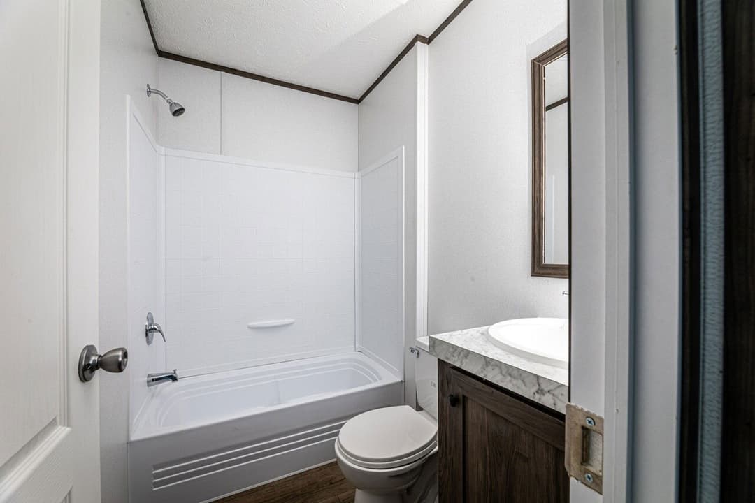 Phoenix 16763a bathroom home features