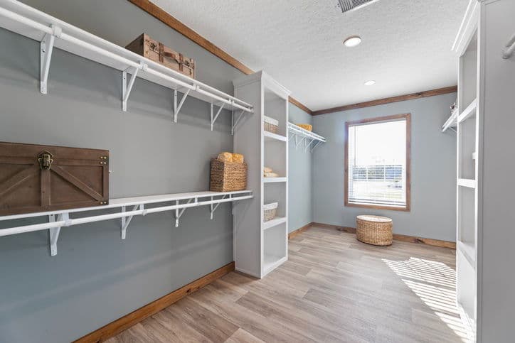 Reece 32663a interior home features