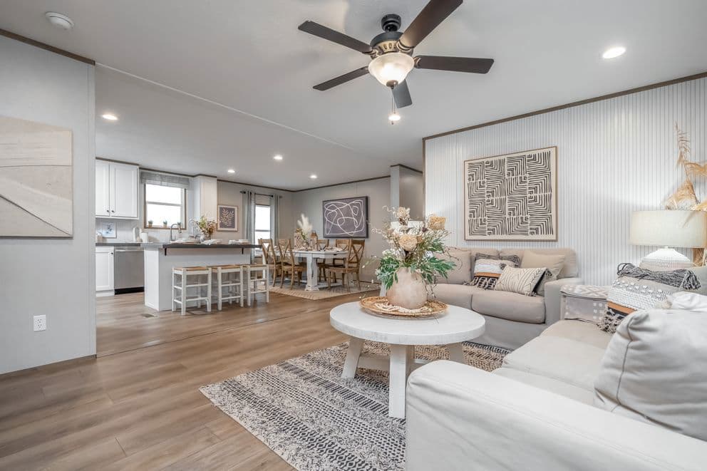 Vista interior home features