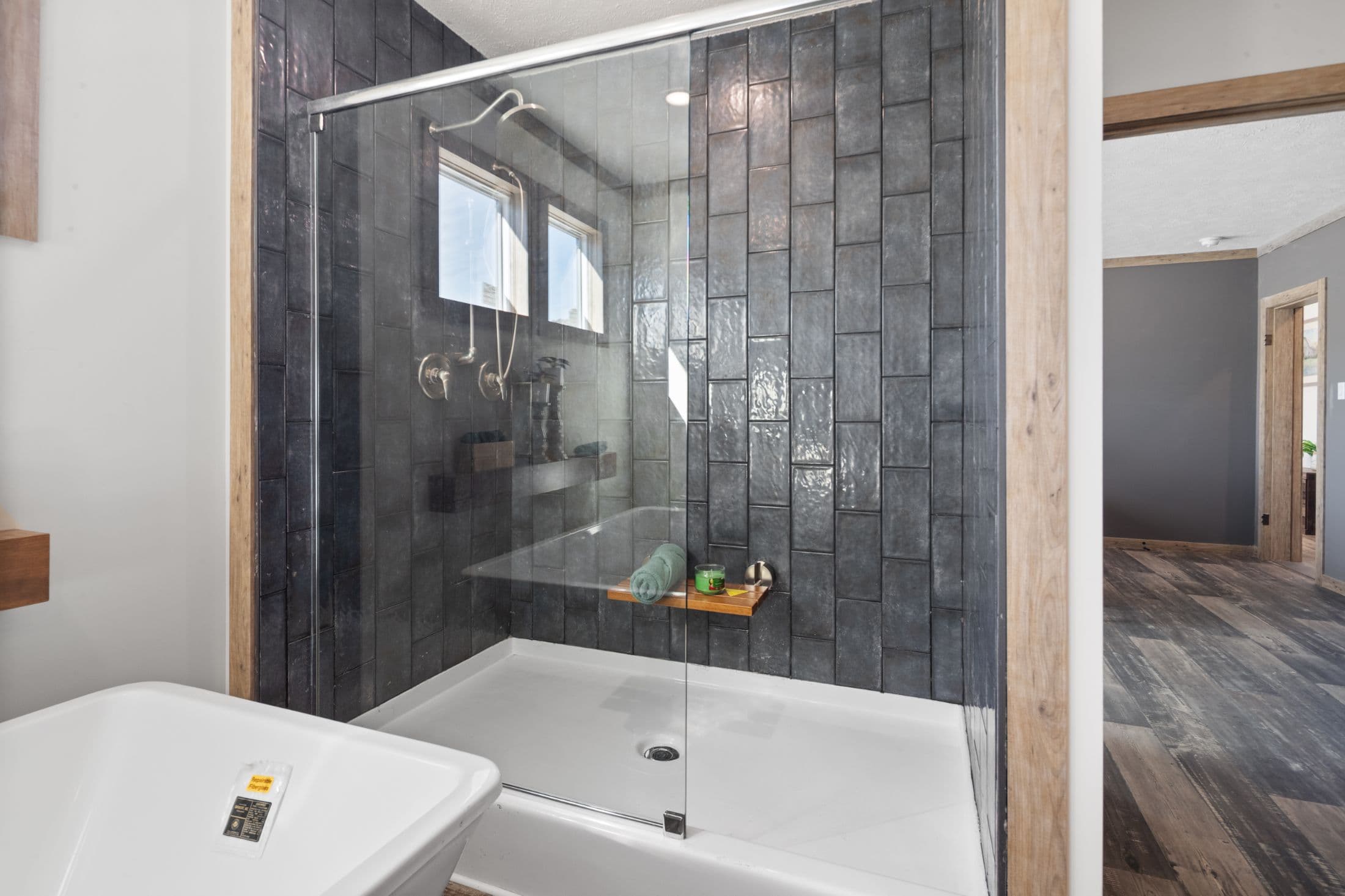 The lakewood interior and bathroom home features