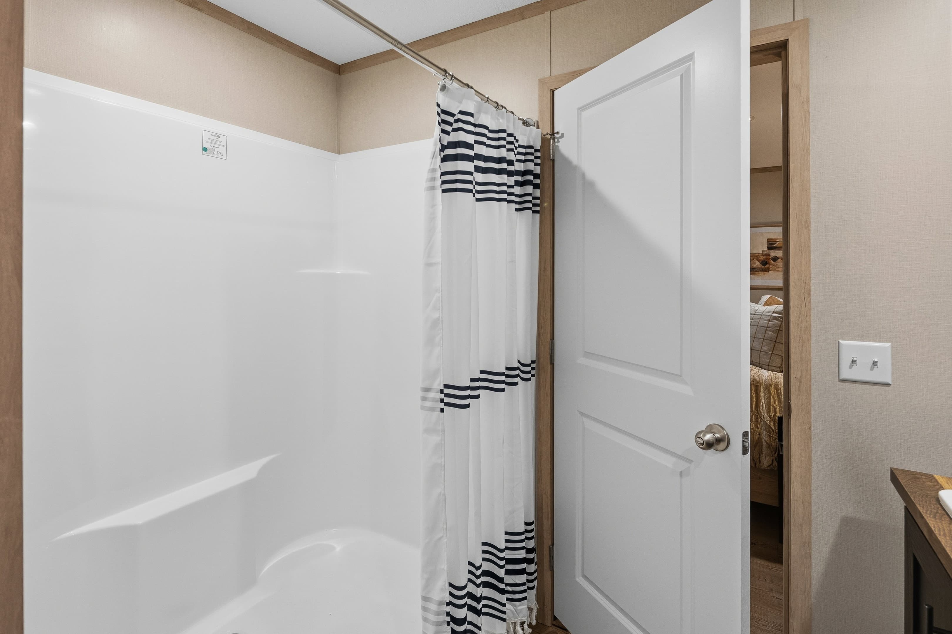 Expedition  home features
