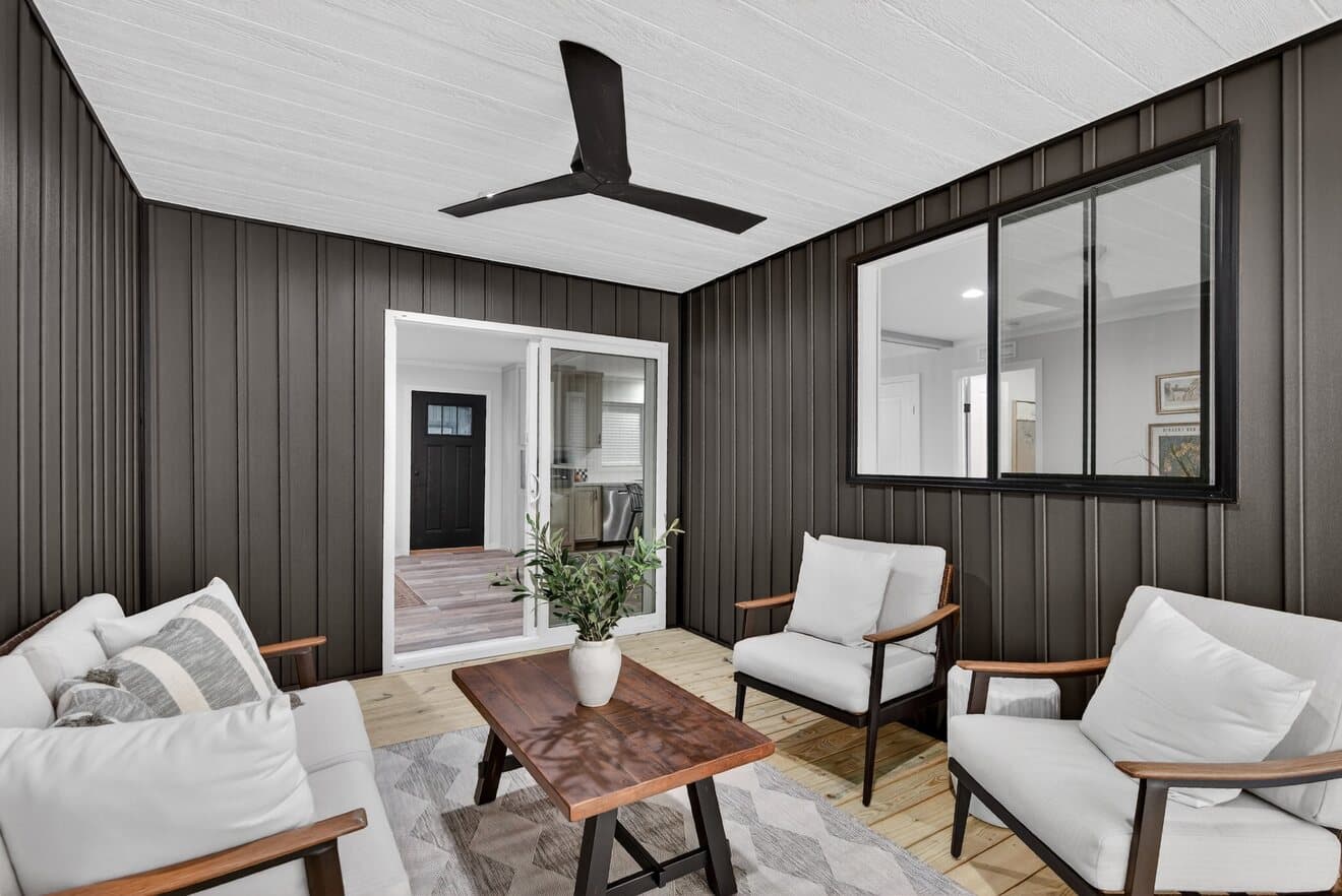 Axis 32563n exterior home features