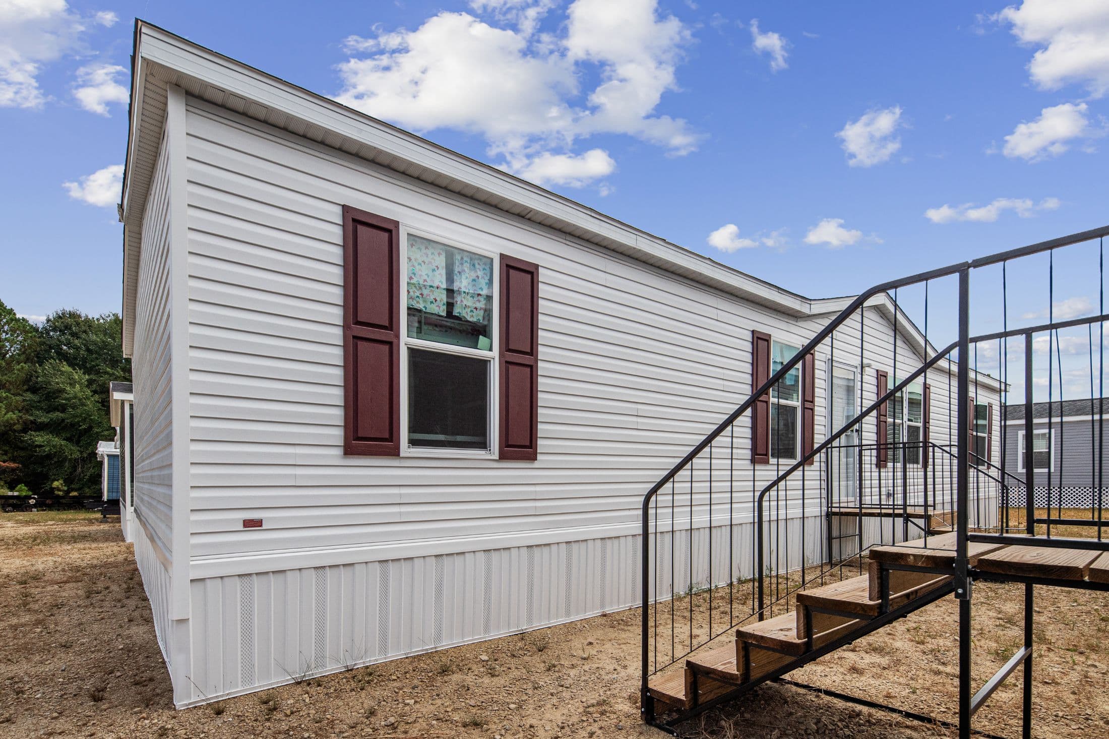 Riverbank 2856 (inventory) exterior home features